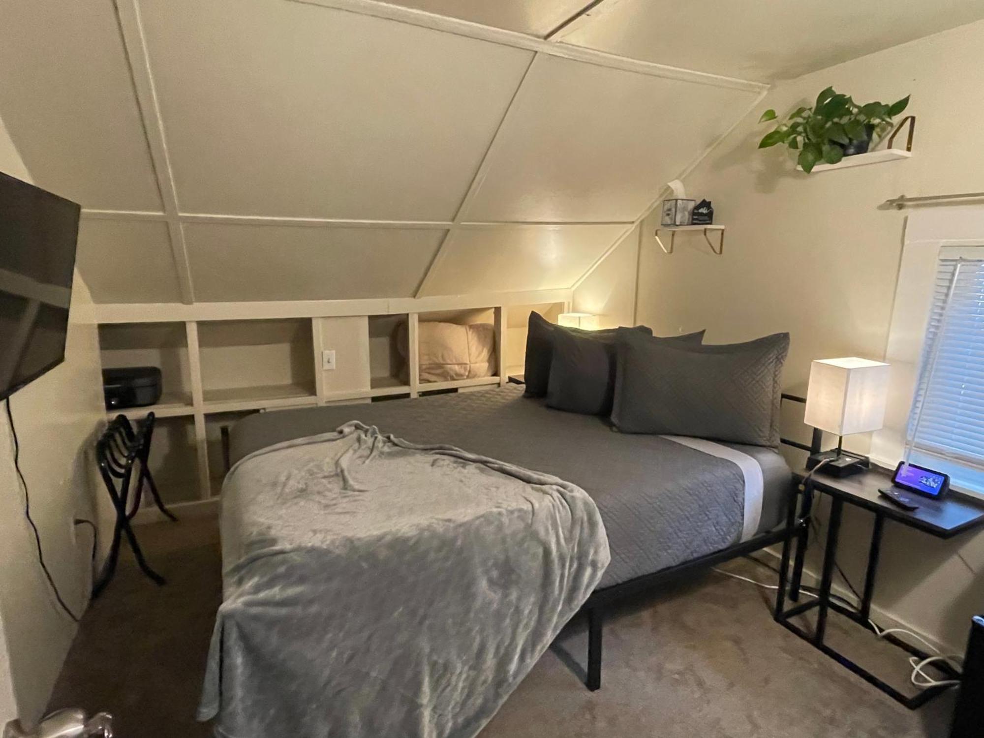 Tacoma Homestay- With Breakfast Included-Private Room Exterior foto